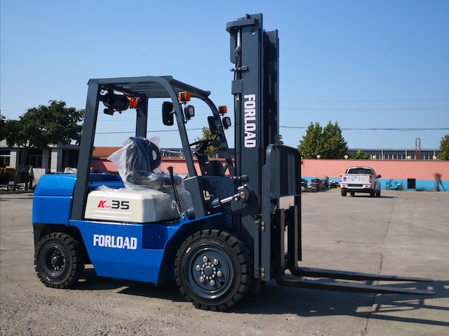 3.5tons diesel forklift with Mitsubishi engine export to Kosovo market